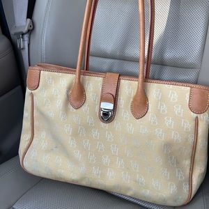 Dooney & Bourke Purse